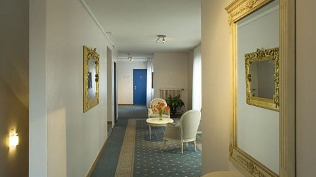 Hotel Touring Au 3*