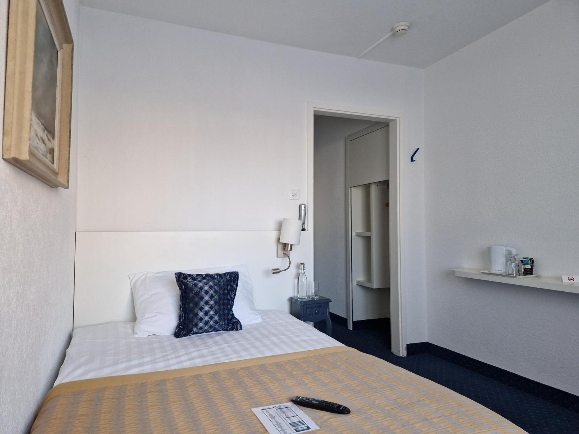 Touring Au 3* Neuchatel