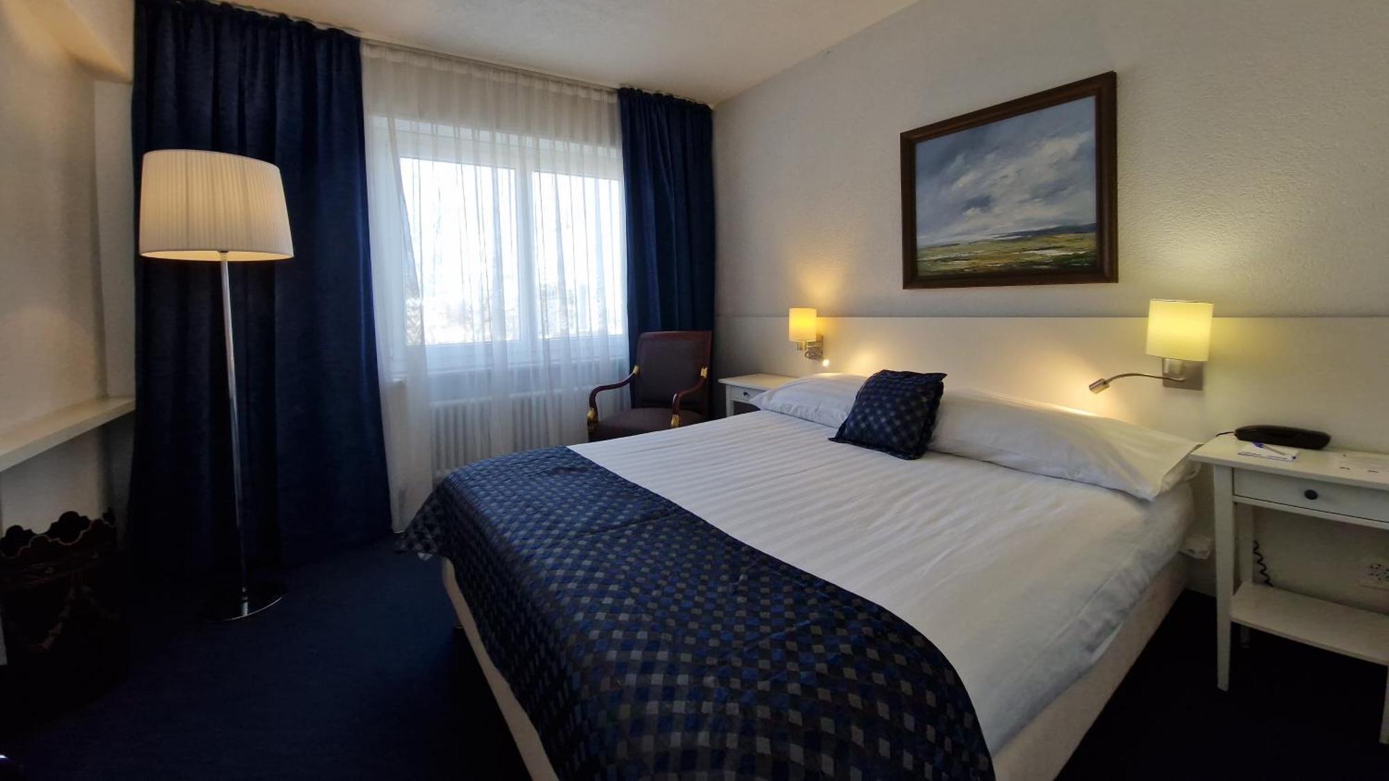Touring Au Hotel 3*